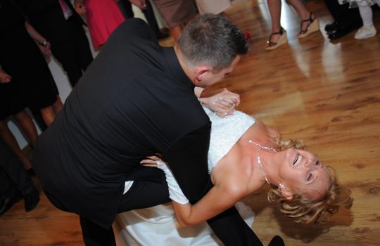 nasza fotografia i filmowanie jest niebanalne dobry sprzęt i wielkie doświadczenie zakład istnieje od 1954 roku firma rodzinna piękny pierwszy taniec